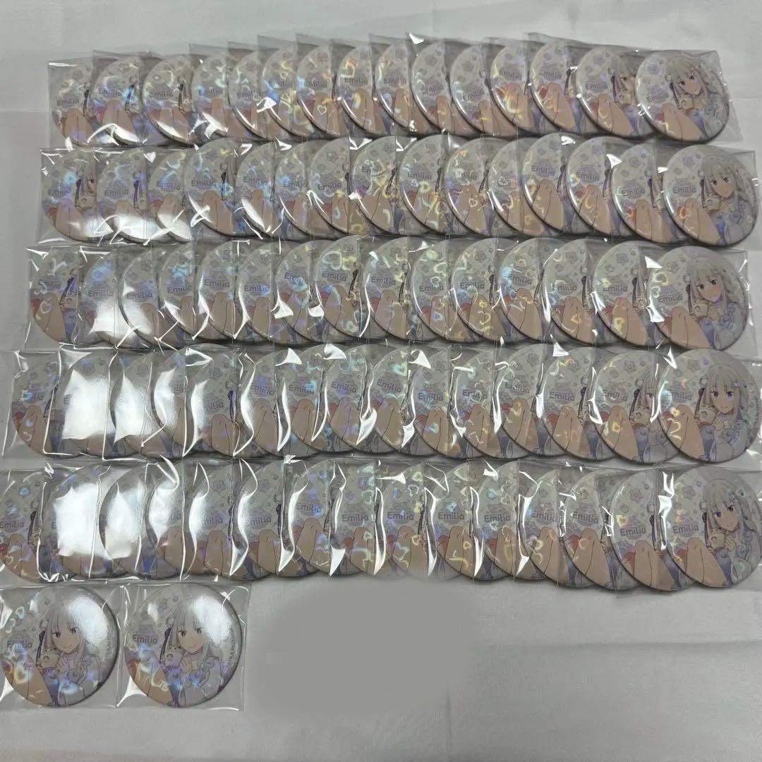 エミリア　缶バッジ