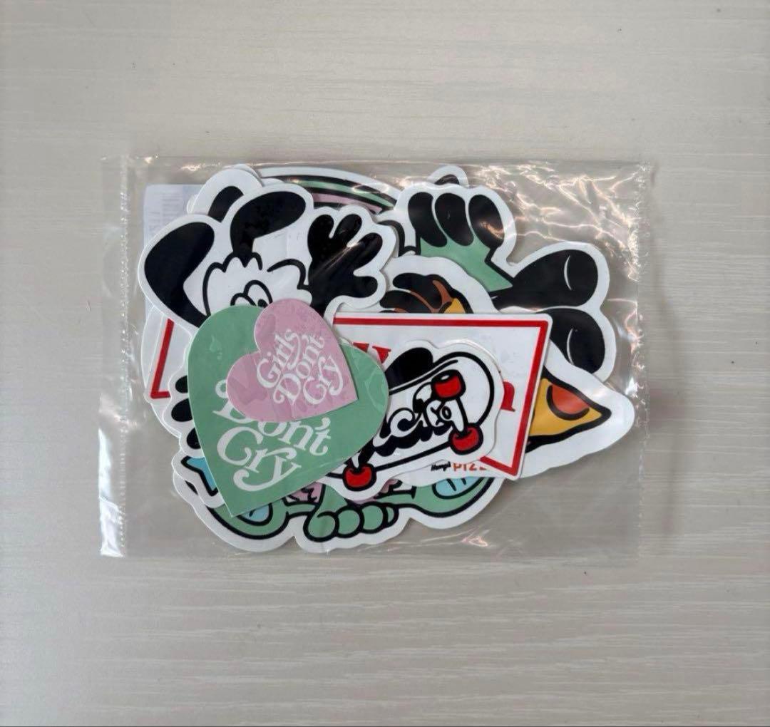verdy ステッカーセット 新品未開封 Girls Don't Cry - メルカリ