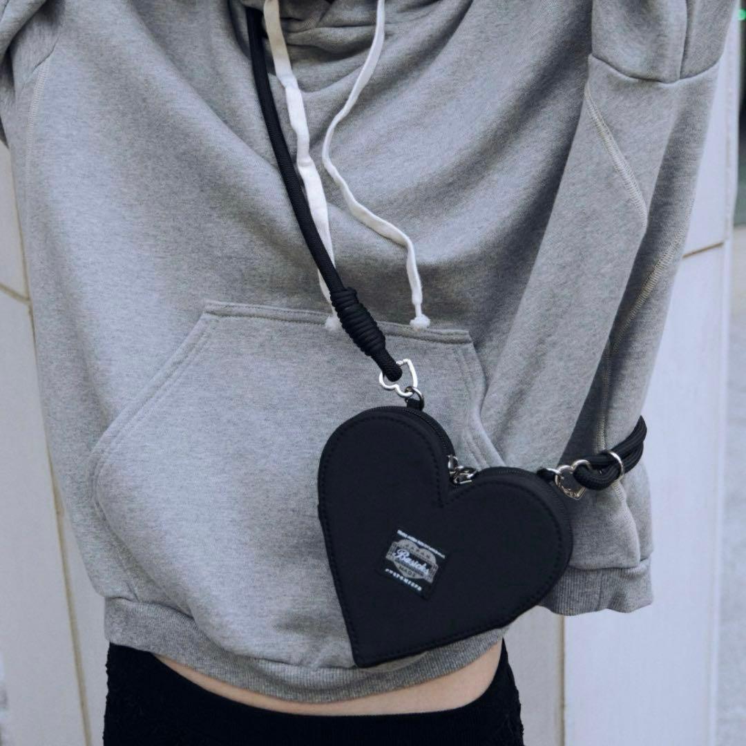 BASICKS × OUTDOOR PRODUCTS ハートミニショルダーバッグ - メルカリ