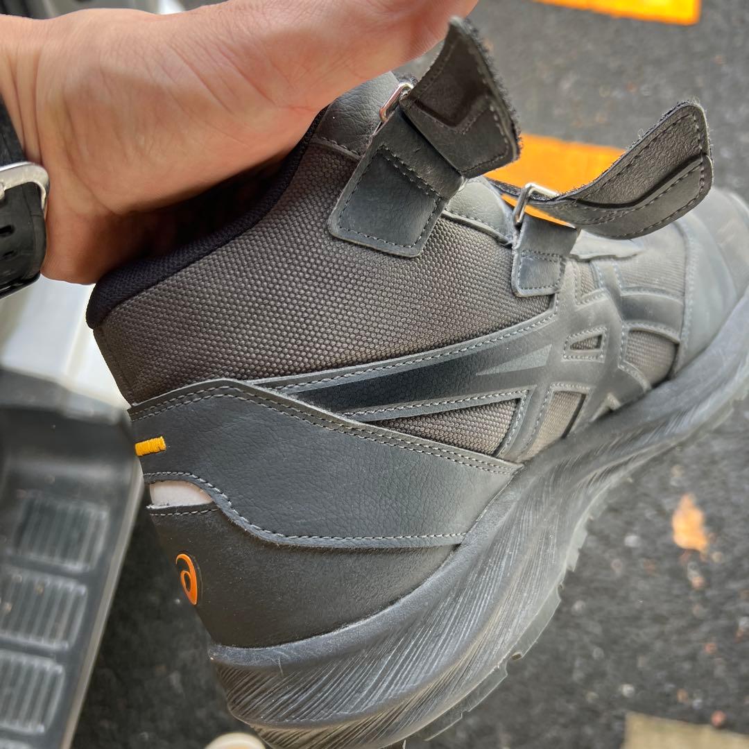 アシックスウィンジョブ®CP216 TOUGH 3Eグラファイトグレー×ブラック