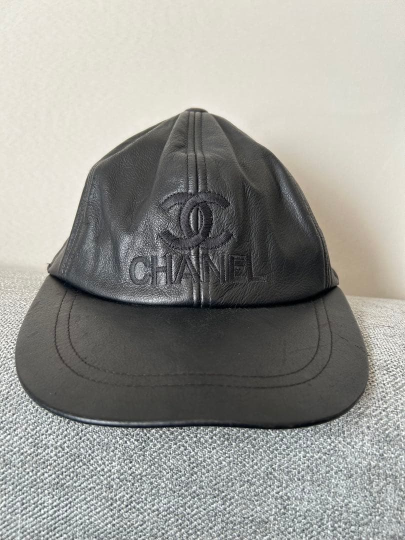 CHANEL ブラックレザー ベースボールキャップ