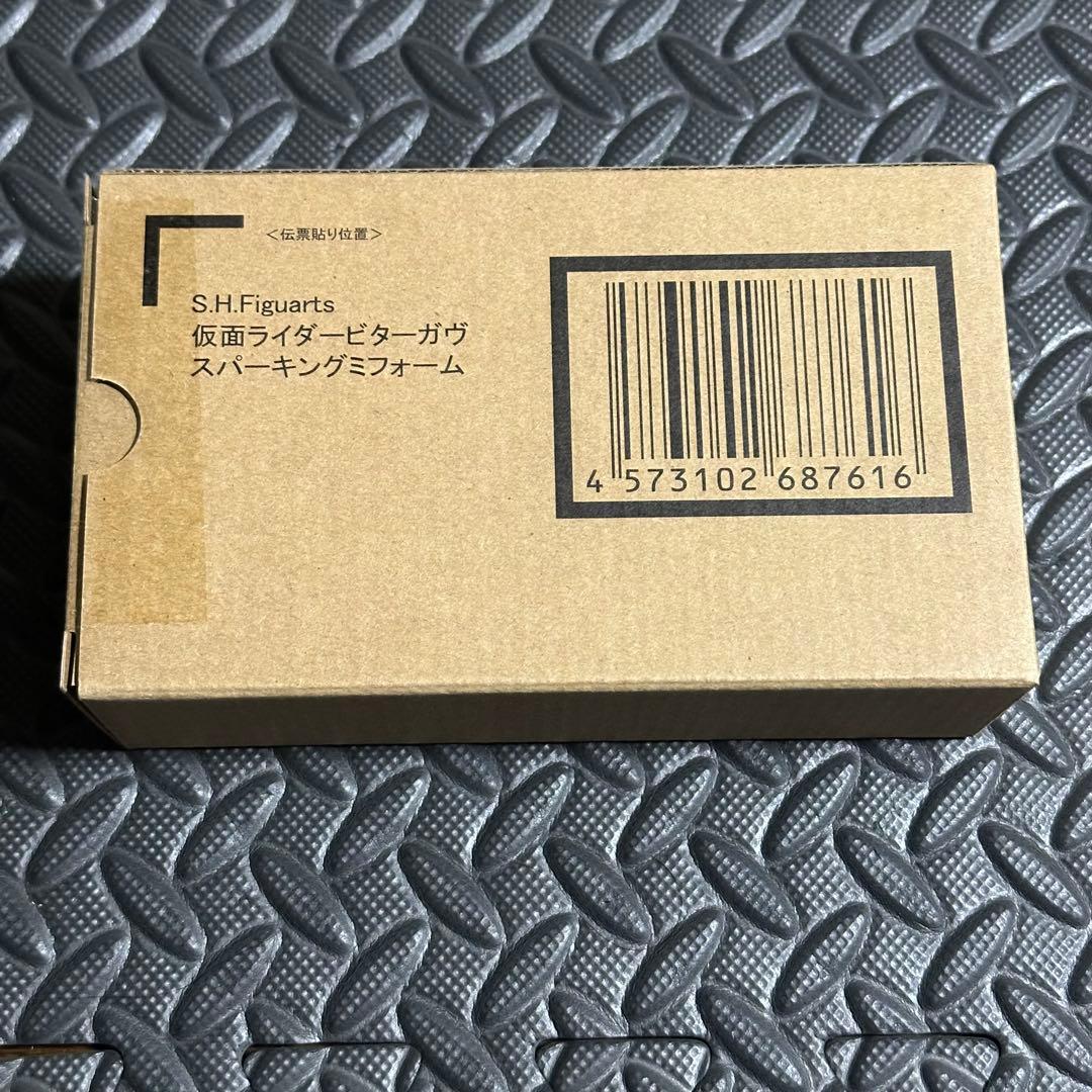 【輸送箱未開封】フィギュアーツ 仮面ライダービターガヴ スパーキングミフォーム