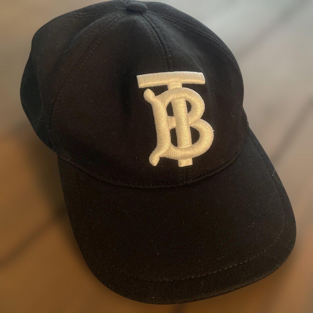 【値下げしました！】Burberry ブラック ベースボールキャップ