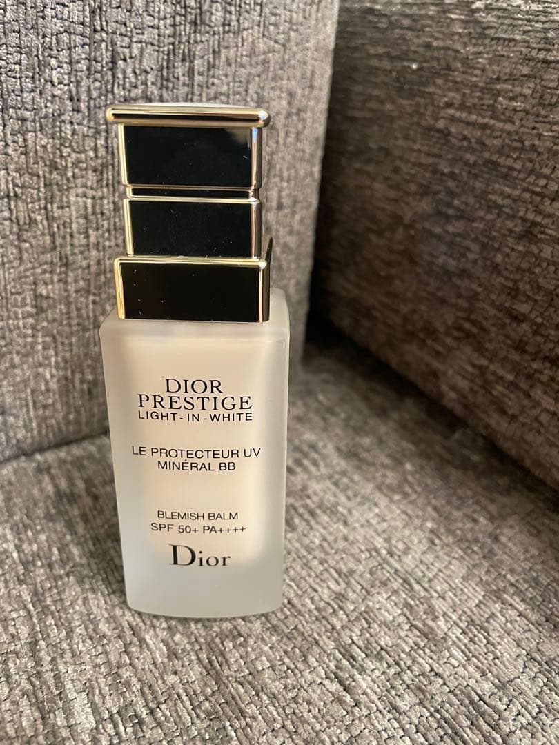 DIOR プレステージ ホワイト ル プロテクター UV ミネラル BB 01