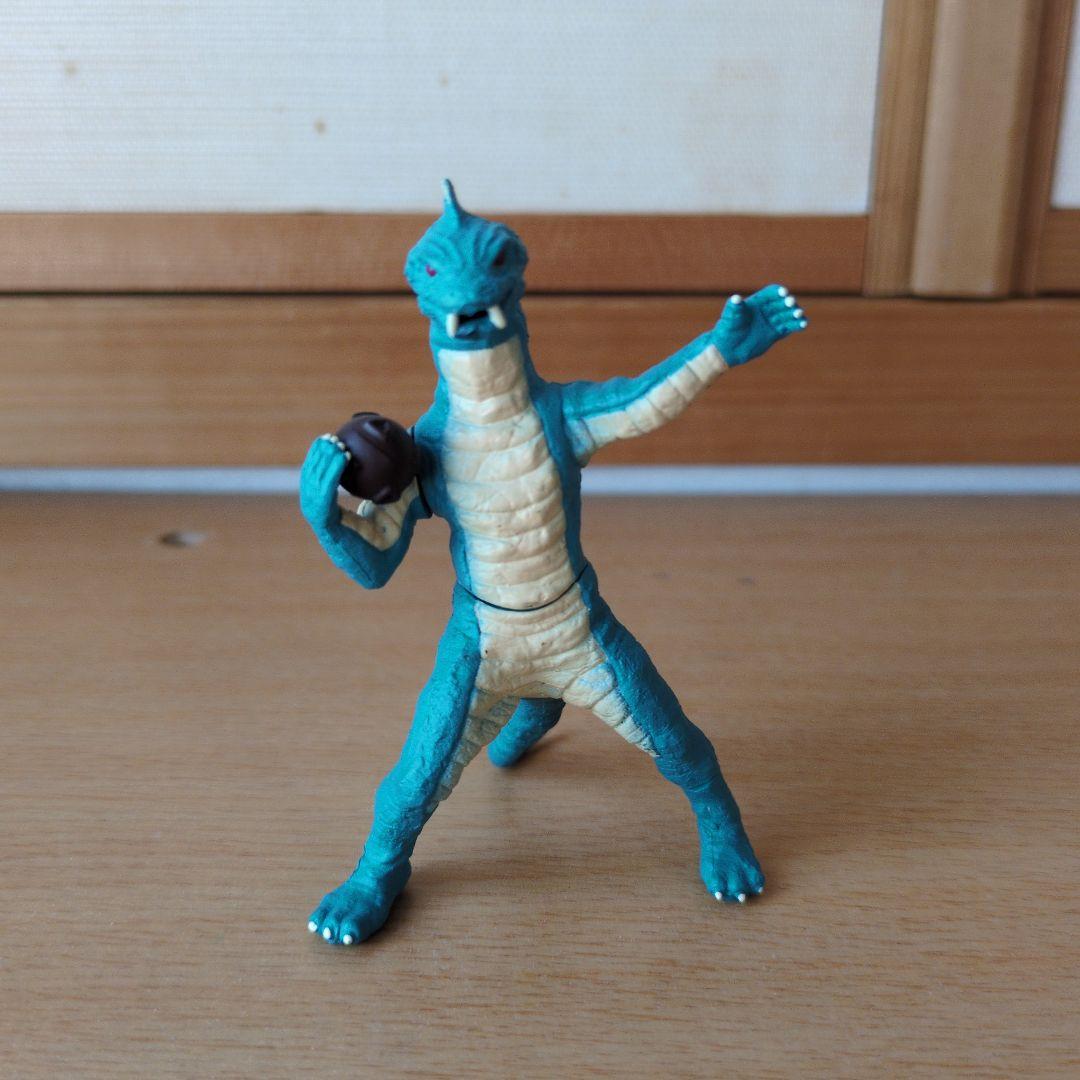 仮面ライダー HG トカゲロン - メルカリ