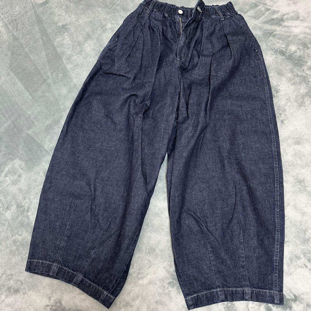 HARVESTY ダークデニム ワイドパンツ