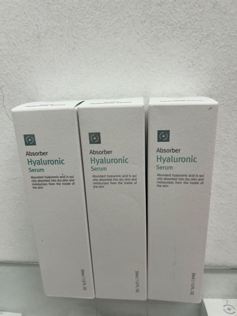 韓国大人気なルネセルヒアルロニンクセラム3本セット　使用期限2028年です