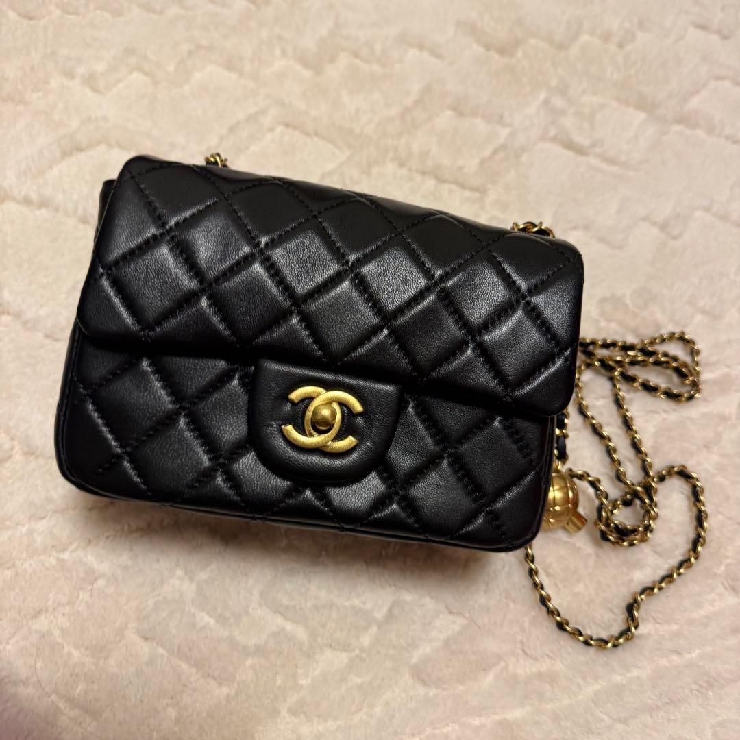 CHANEL ノベルティ ミニショルダーバッグ