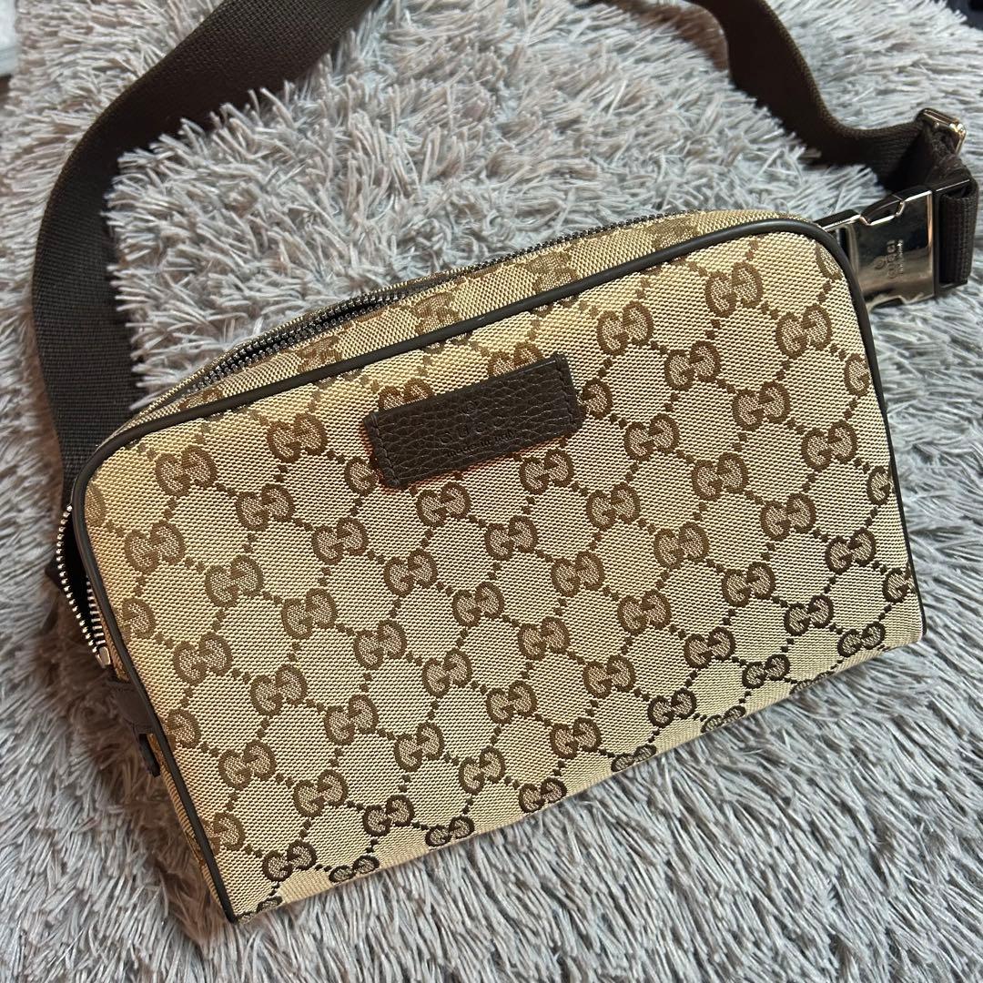 GUCCI ボディバッグ GGパターン GGパターン スモール クロスボディバッグ ・フォレストグリーン GG