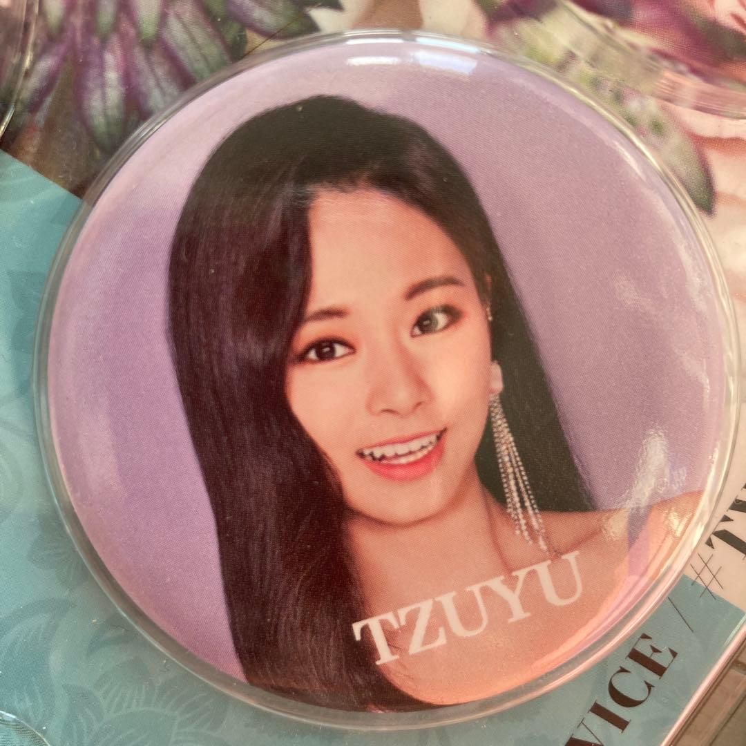 twiceツウィ缶バッジ - メルカリ