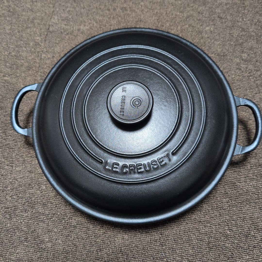 LE CREUSET 両手鍋26センチ 蓋付き 人気カラーブラック Amazon.co.jp: ル・クルーゼ(Le Creuset) 鋳物 ホーロー 鍋 両手鍋