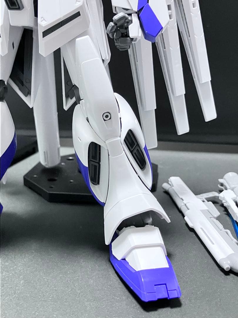 MG 1/100 Hi-νガンダム Ver ka 組立済み完成品 ジャンク - メルカリ