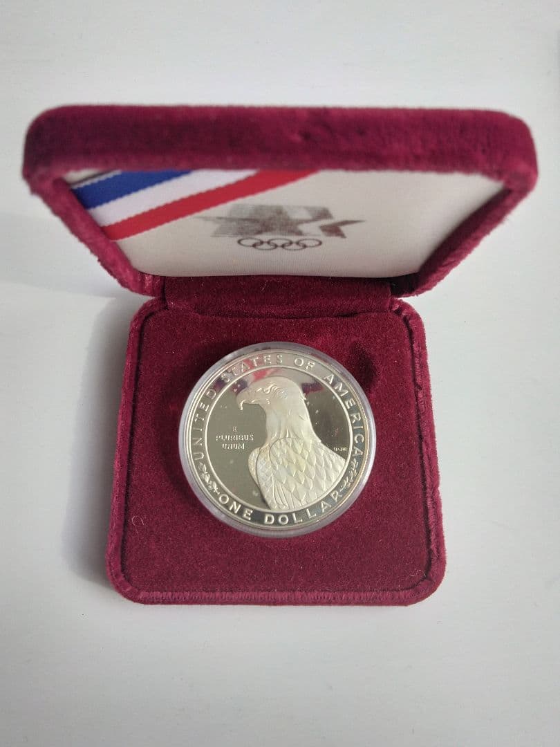 ロサンゼルスオリンピック記念銀貨　26.73g SV900 ケース入り 説明書付