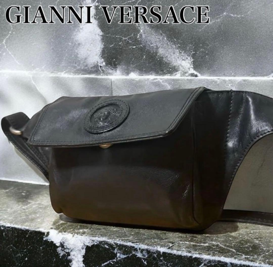 エニィスィス ヴェルサーチ ボディバッグ メデューサロゴ レザー