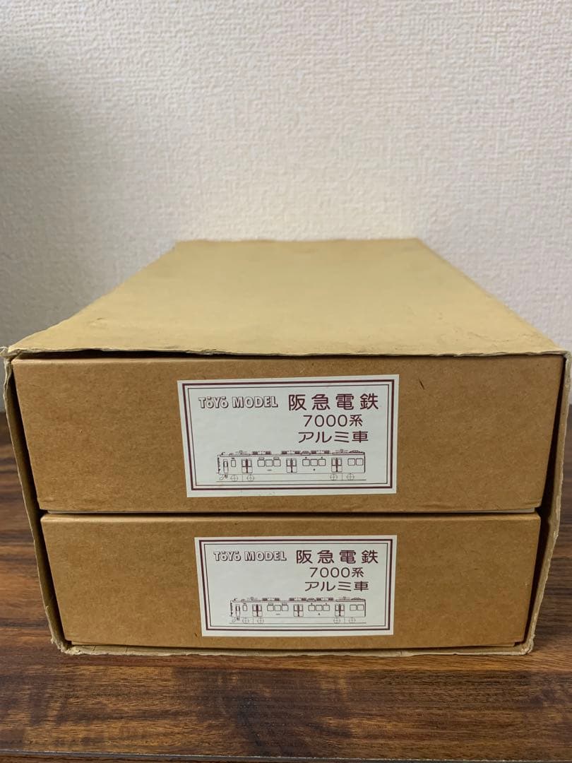 ひ*ん様 TOYO MODEL 阪急電鉄7000系アルミ車キット　未組立　HOゲ 30142＞阪急7000／7300系（旧塗装）先頭車2両セット（動力無し）｜N