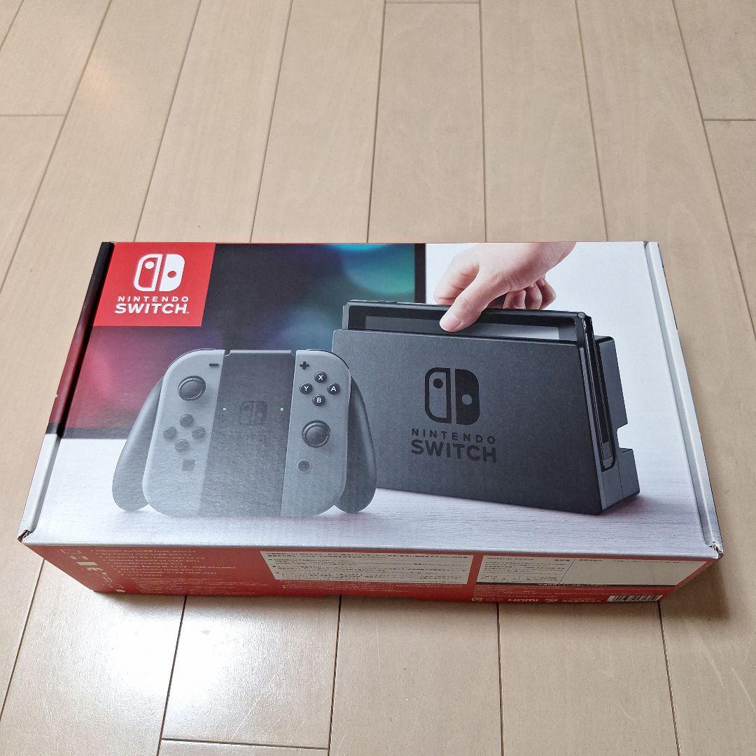 ニンテンドーSwitch 本体　純正ケース付