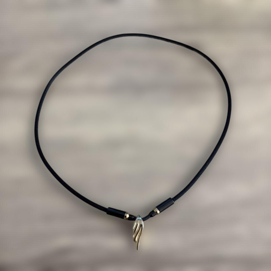 Phiten RAKUWA ネックレス ウィングスゴールド 楽天市場】ファイテン RAKUWAネックレス ウイングス ゴールド 羽生結弦