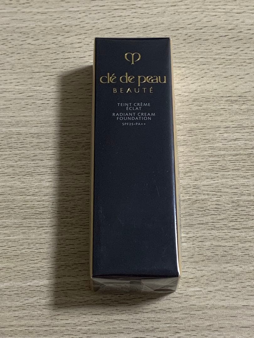 クレ・ド・ポー タンクレームエクラn オークル00 クレド