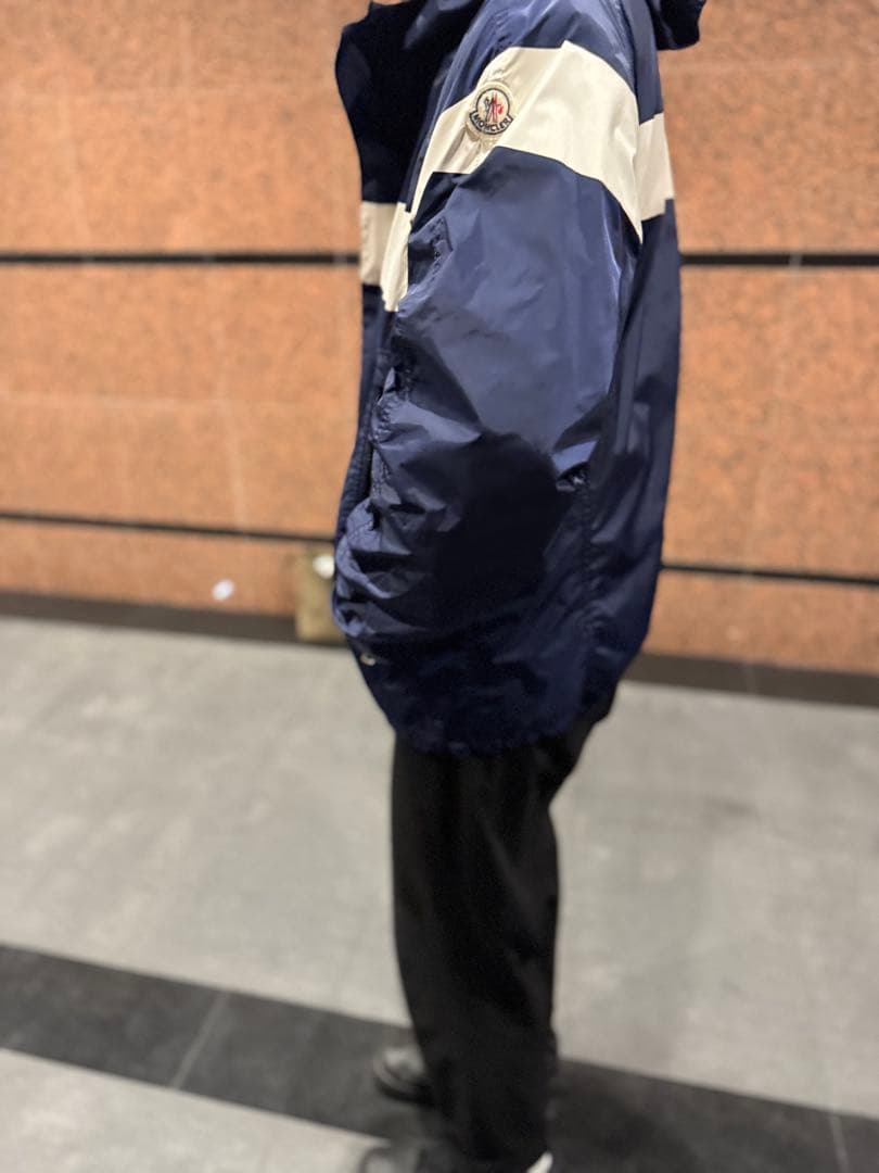 ②MONCLERナイロンジャケット ネイビー・ベージュ※モデル170cm