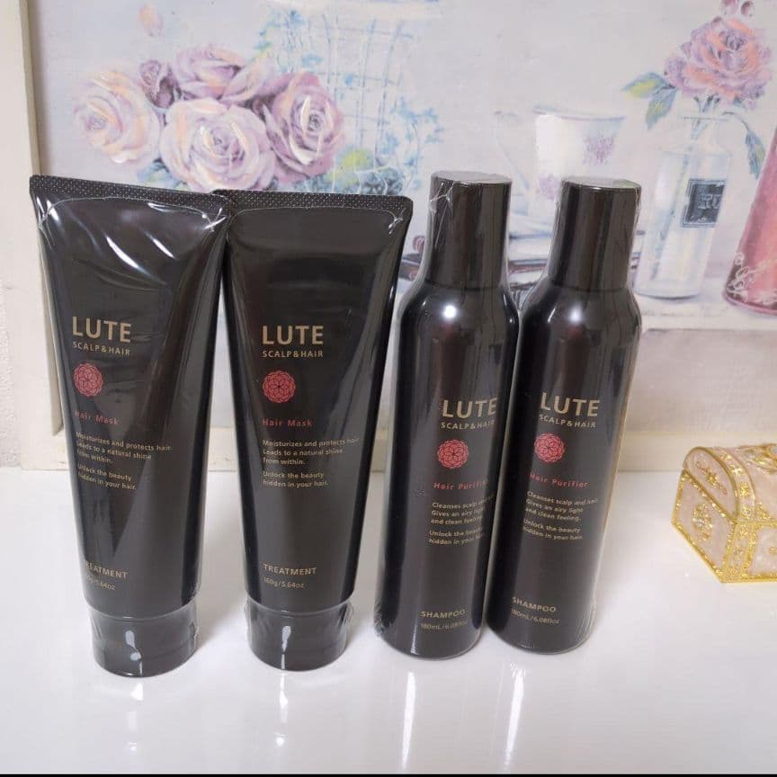 ナチュラリープラスルーテシャンプー＆トリートメント４本未開封お得