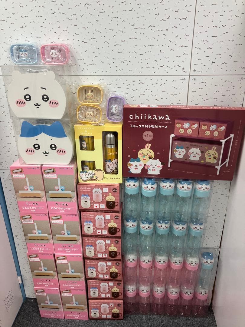 ちいかわ　マグカップ　お顔マイボトル　収納ケース　クリーナー　プライズ　45点