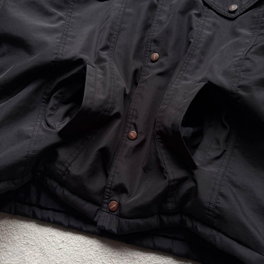 美品】プラダスポーツ 中綿ジャケット トラッカー型 ロゴラバータグ 黒