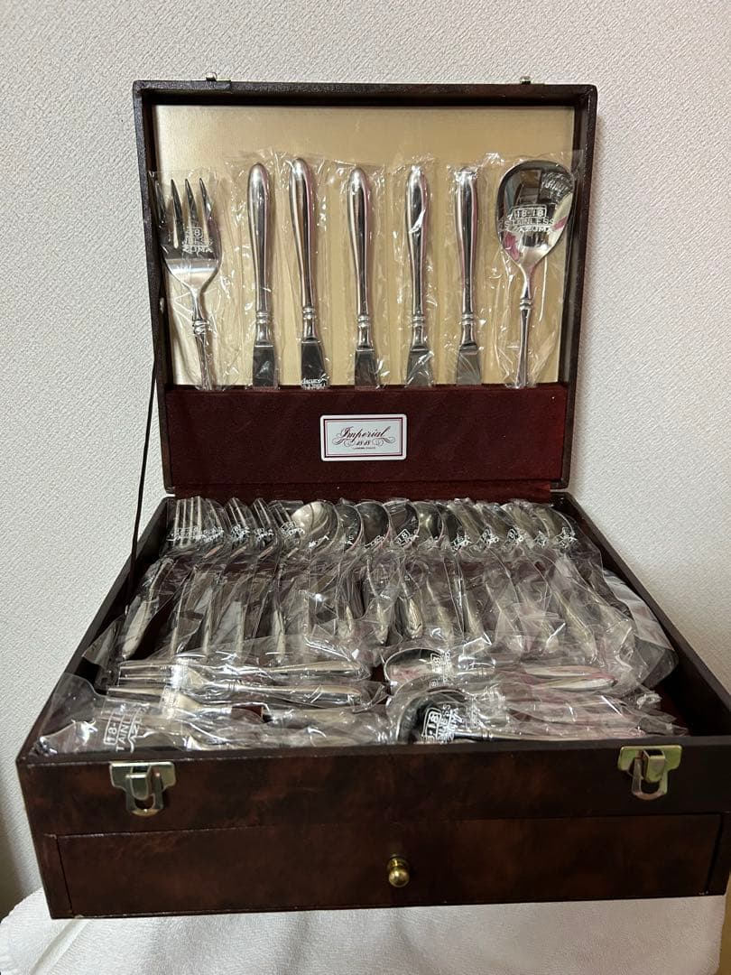 ⭐️節分セール⭐️します AZUMA インペリアル（18-18）カトラリーセット