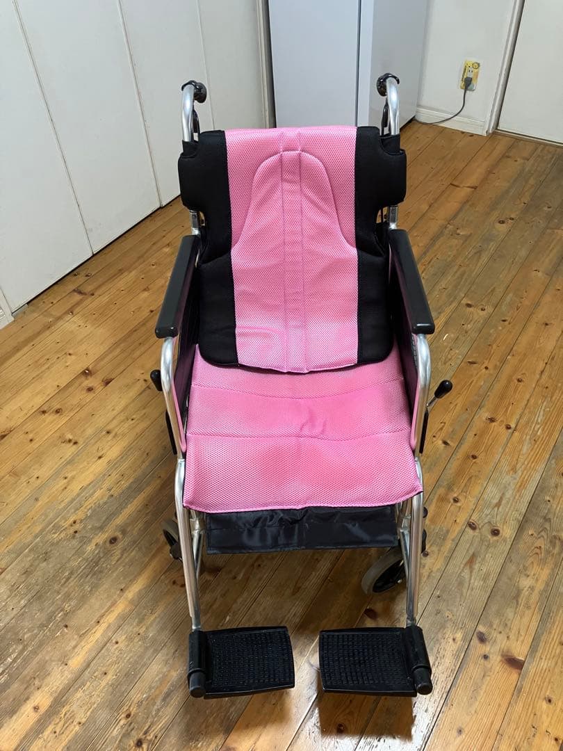 PARAMOUNT BED 介助用車椅子 ピンク/黒