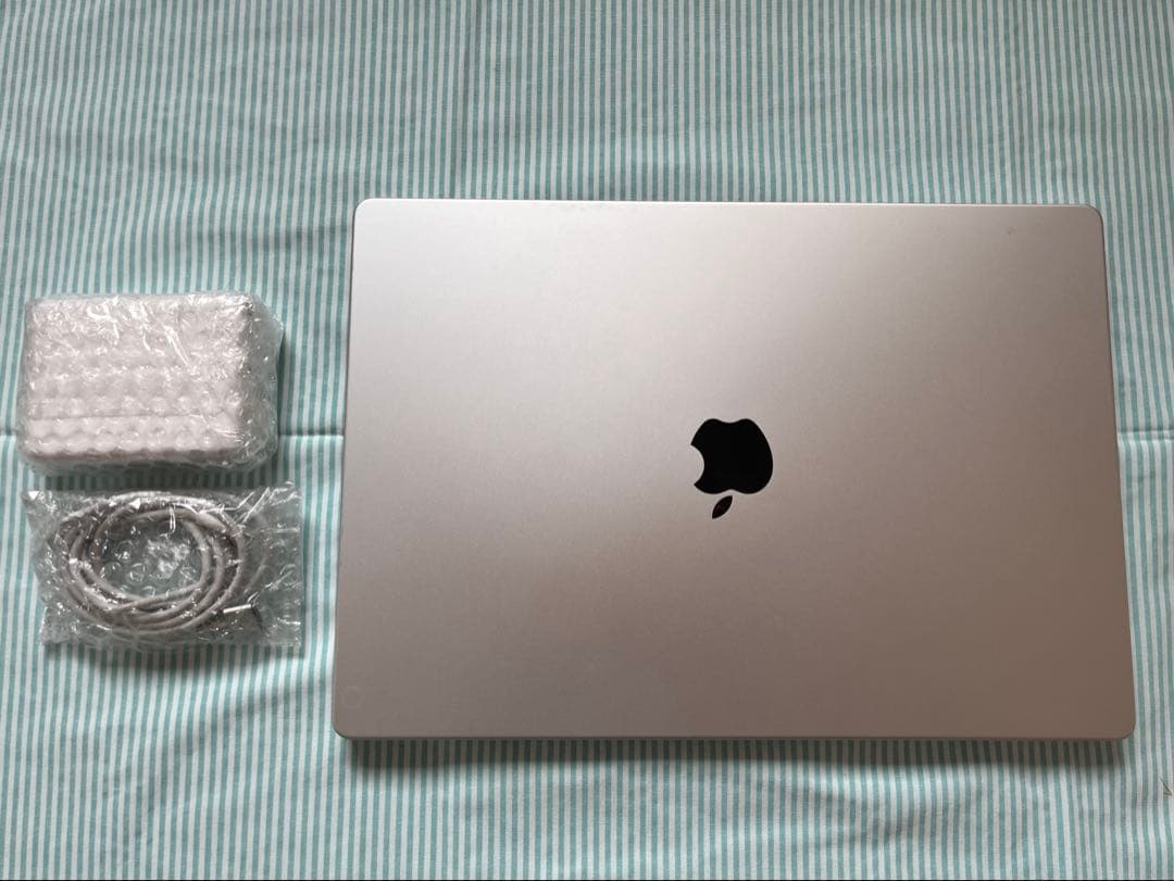 MacBook Pro 16インチ M1 Max 64/SSD2TB