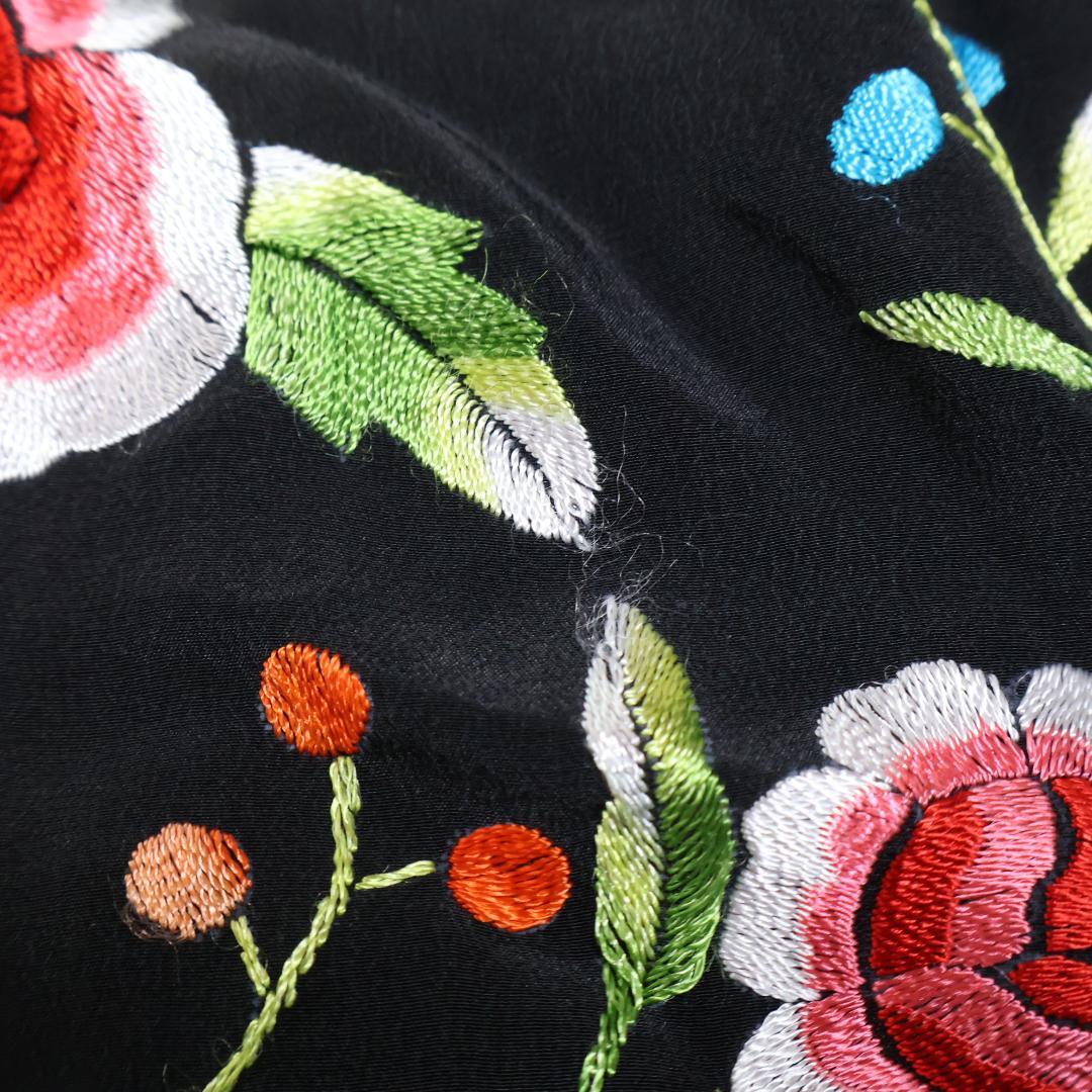 フラメンコ衣装】ブラック シージョ マントン フレコ 黒 花柄 赤 刺繍