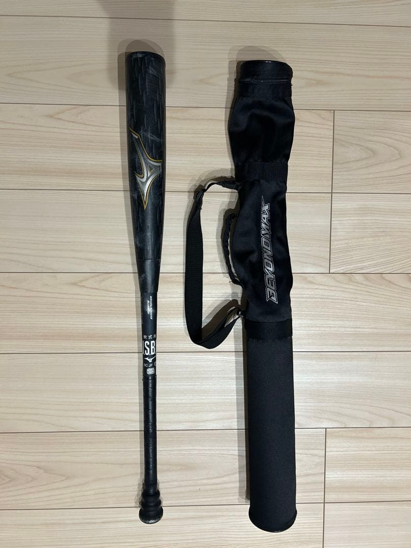 軟式バット ビヨンドマックス　レガシーメタル