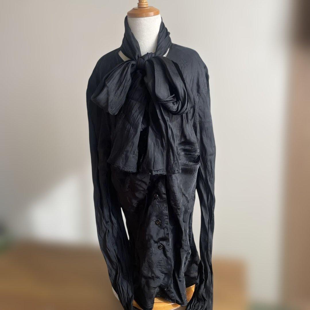 Vivienne Westwood 黒シャツ総オーブ柄アシンメトリーリボンタイ