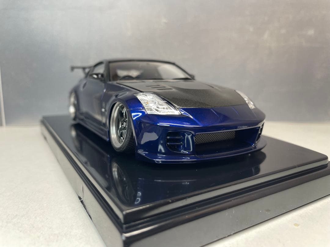 アオシマ1/24プラモデル完成品　Z33フェアレディZ