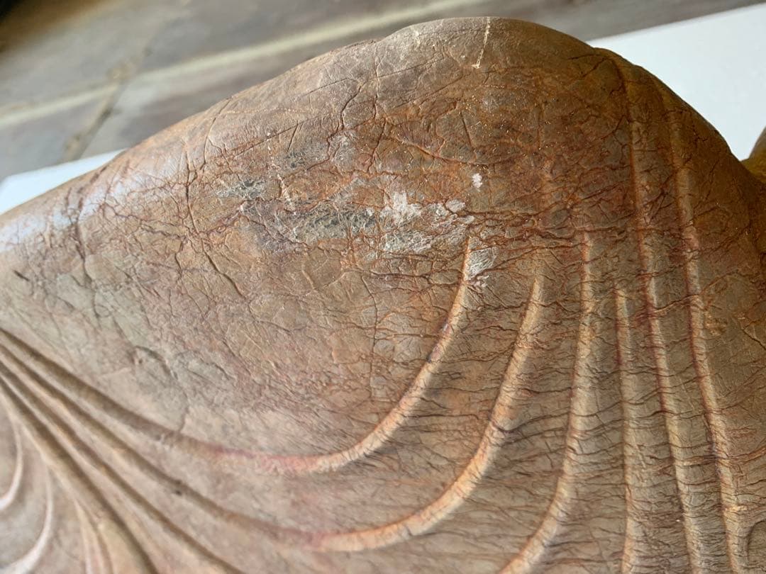 北魏時代 青石睡仏 青石細密彫 仏像 仏師手作り品 某寺院所蔵 - メルカリ