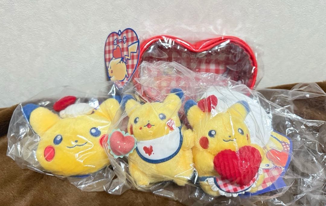 ピカチュウダイナー ハンバーガー マスコット ポーチ ミラー ピカチュウ