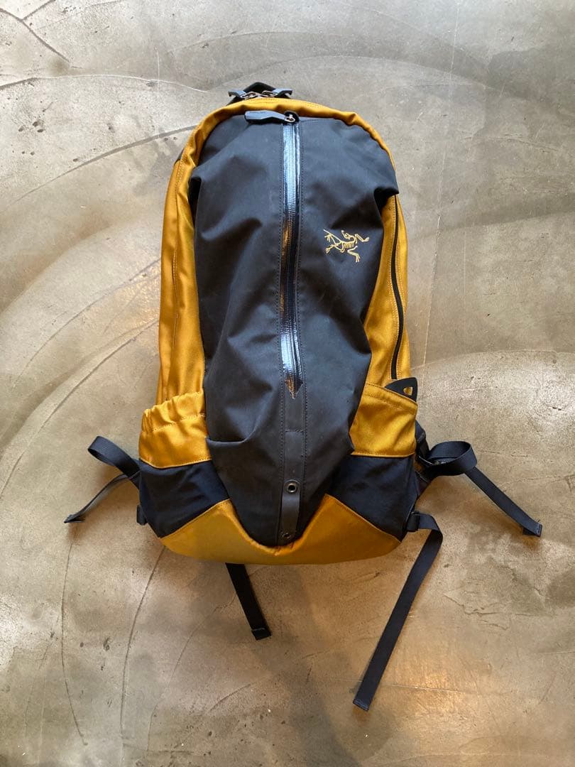 Herz 薄マチダレスバッグ B4ファイルサイズ 黒