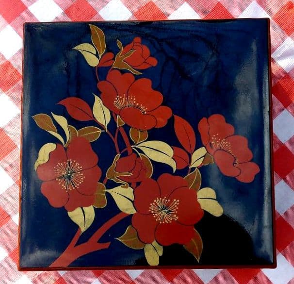 重箱 黒地にオレンジ色の花 - メルカリ