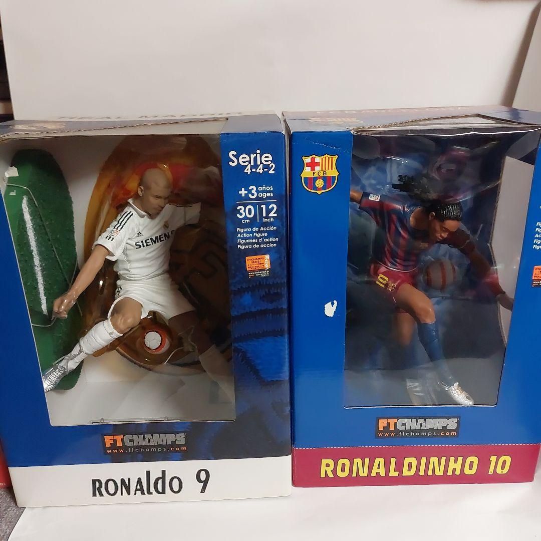 Ronaldo 9 & Ronaldinho 10 フィギュアセット