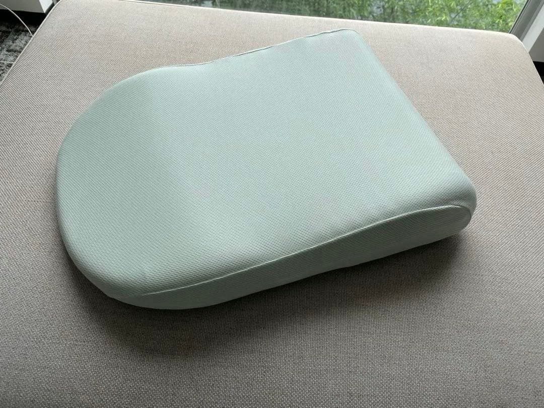 エアロフロー足まくら　ノイアックリビング