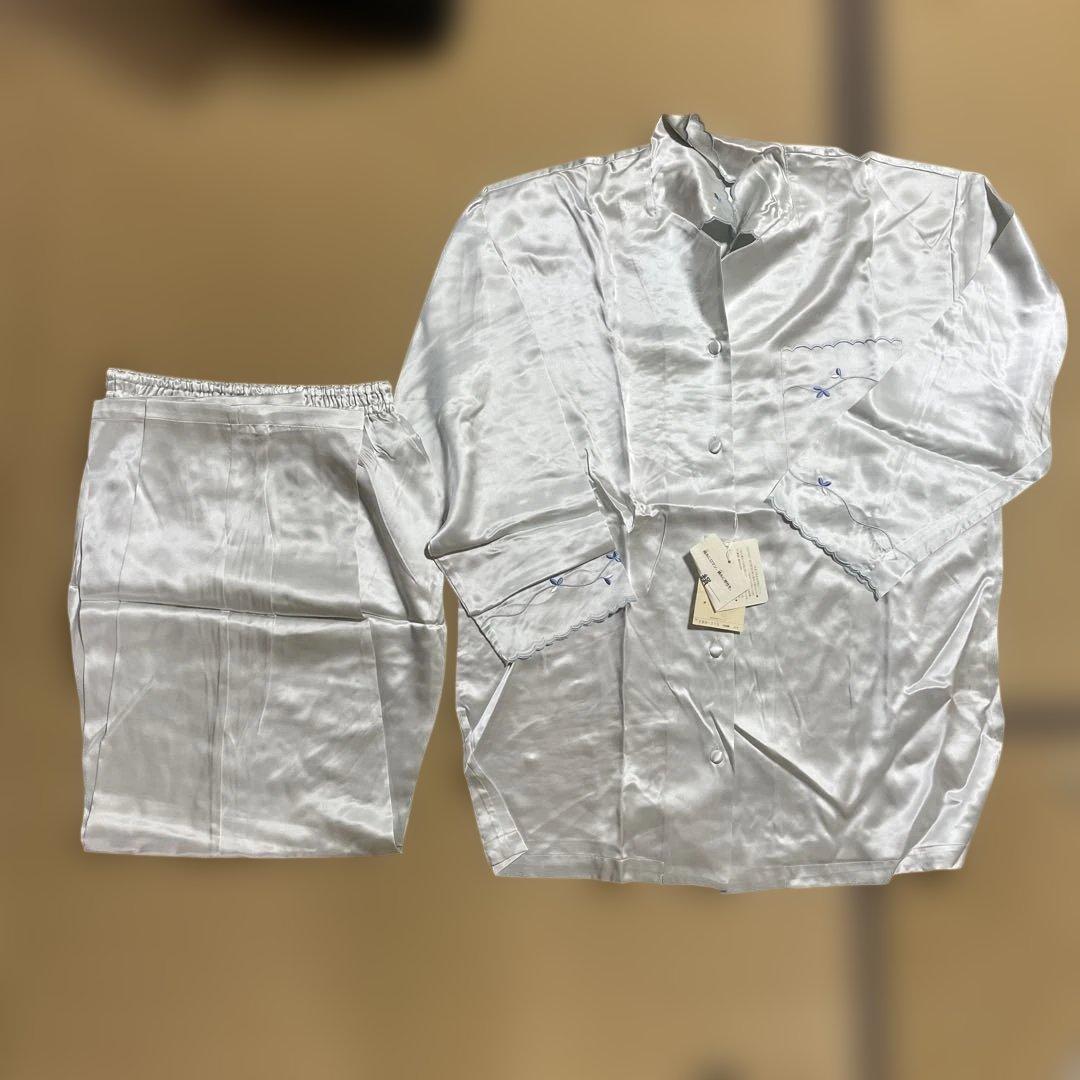 さ*ら様 ワコール　シルク　絹　パジャマ　刺繍　花柄