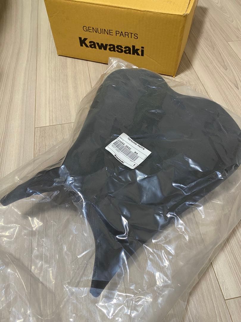 NINJA 純正ハイシート カワサキ(純正) キット ハイシート 999941041 のパーツレビュー