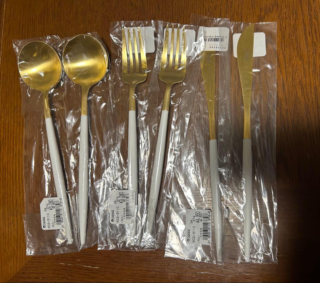 お値下【クチポール】Cutipolゴアホワイトxゴールド ディナーペアセット6点 楽天市場】Cutipol GOA クチポール ゴア ホワイトマットゴールド