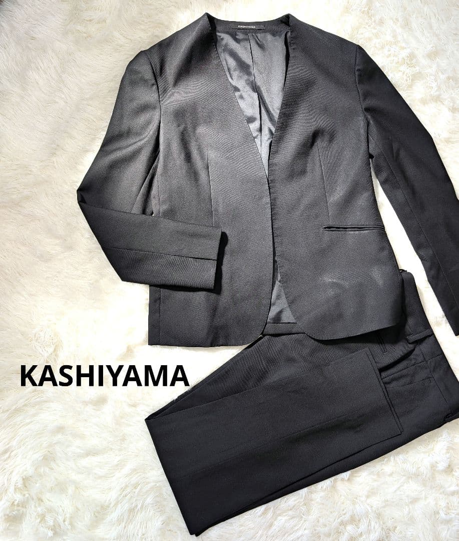 KASHIYAMA ノーカラー パンツ スーツ ブラック シングル ブレスト