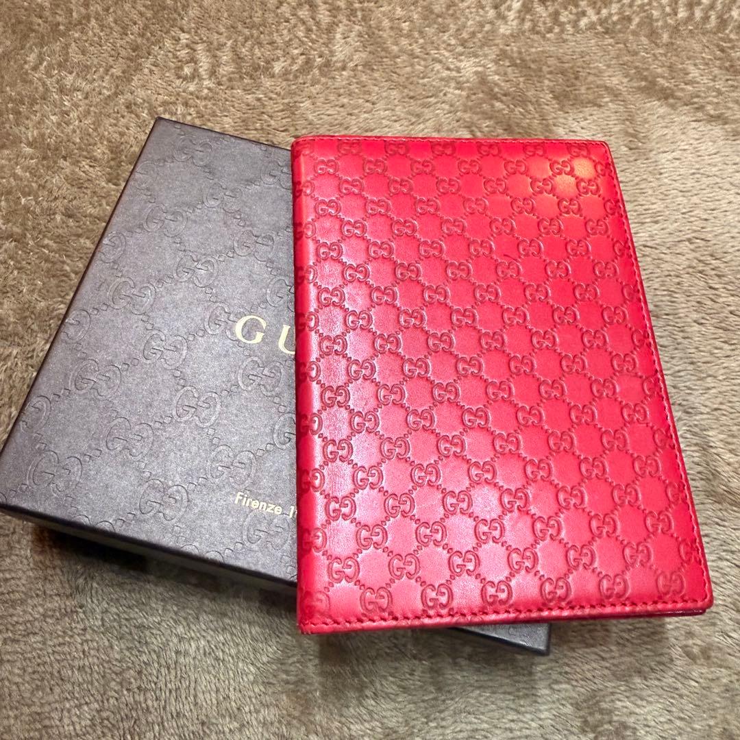 GUCCI 赤 レザー ノートカバー GGパターン