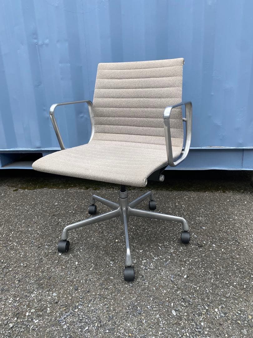 Bai　B)HermanMiller■イームズ アルミナムチェア