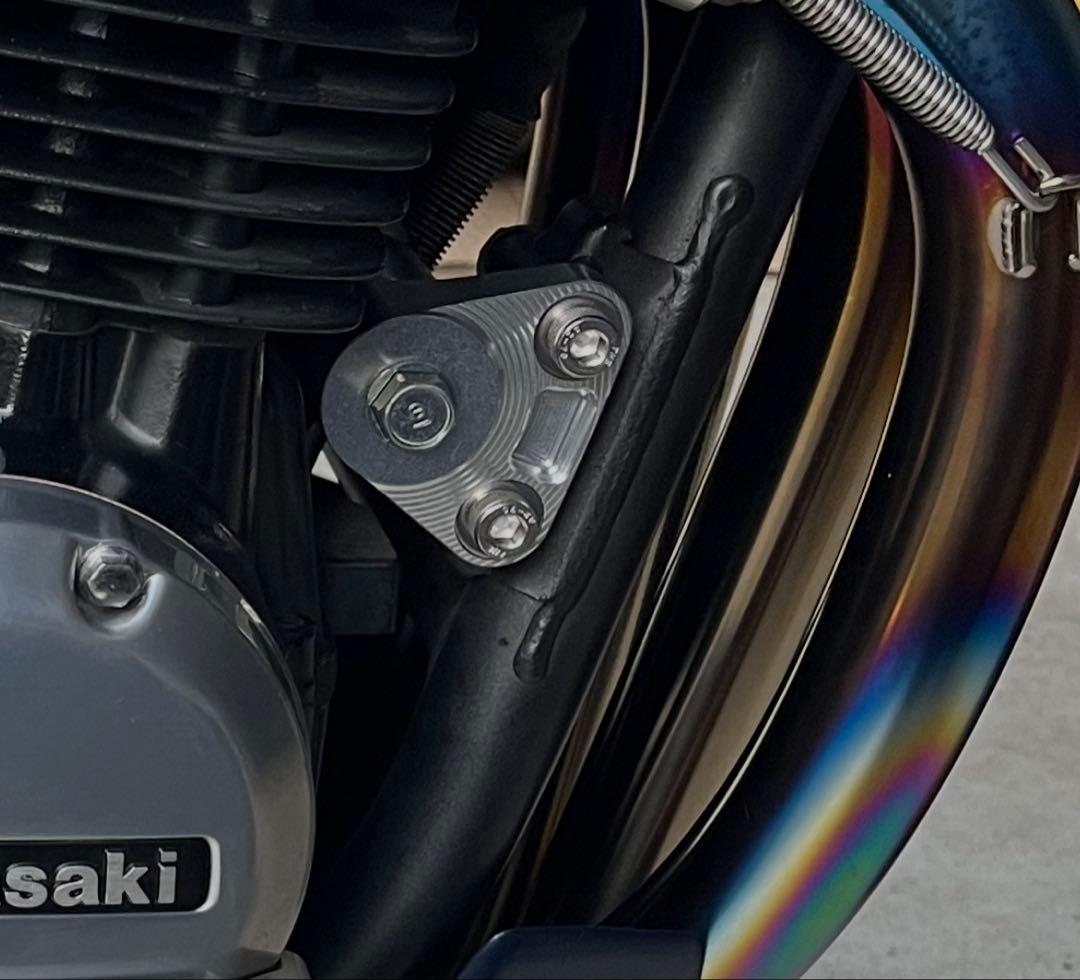 ゼファー750 強化エンジンマウント バグース Bagus!（バグース） 強化エンジンマウント カラー：ブラック ゼファー