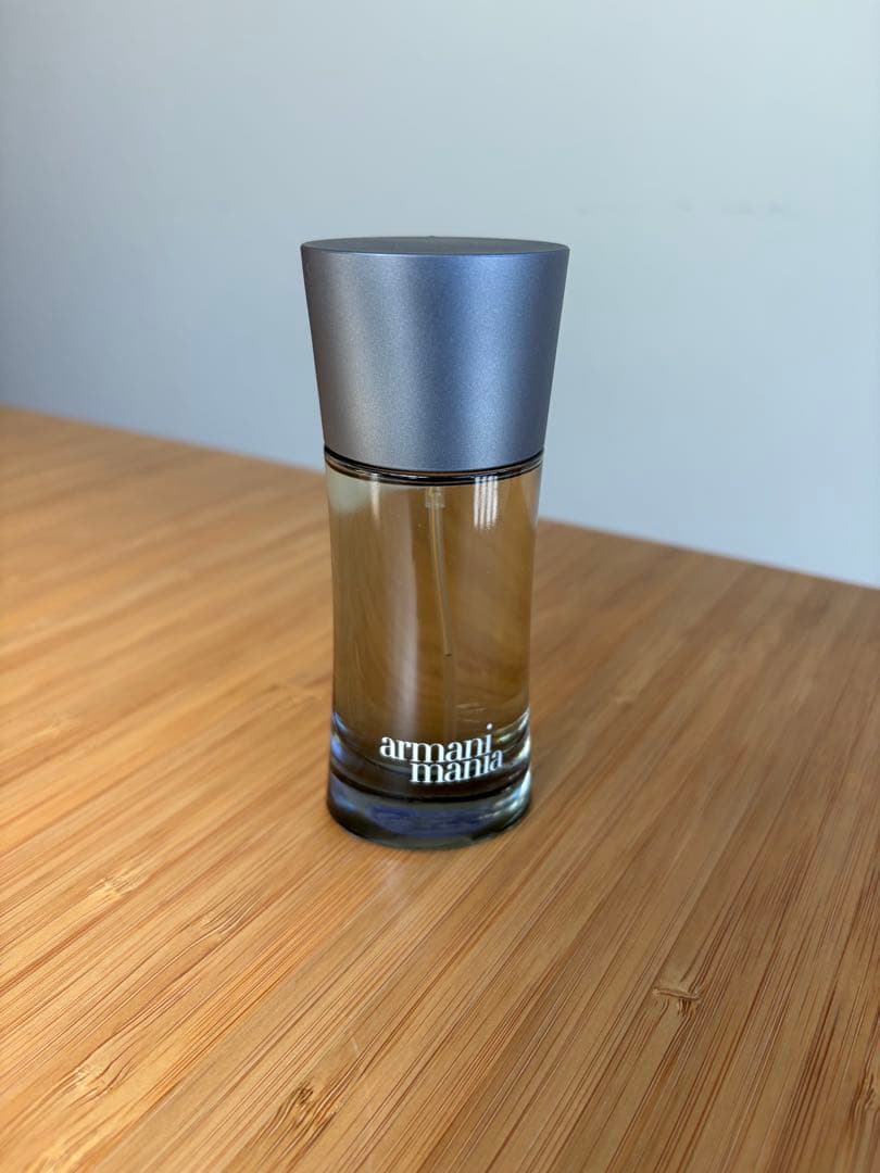 ジョルジオアルマーニ　マニア　香水