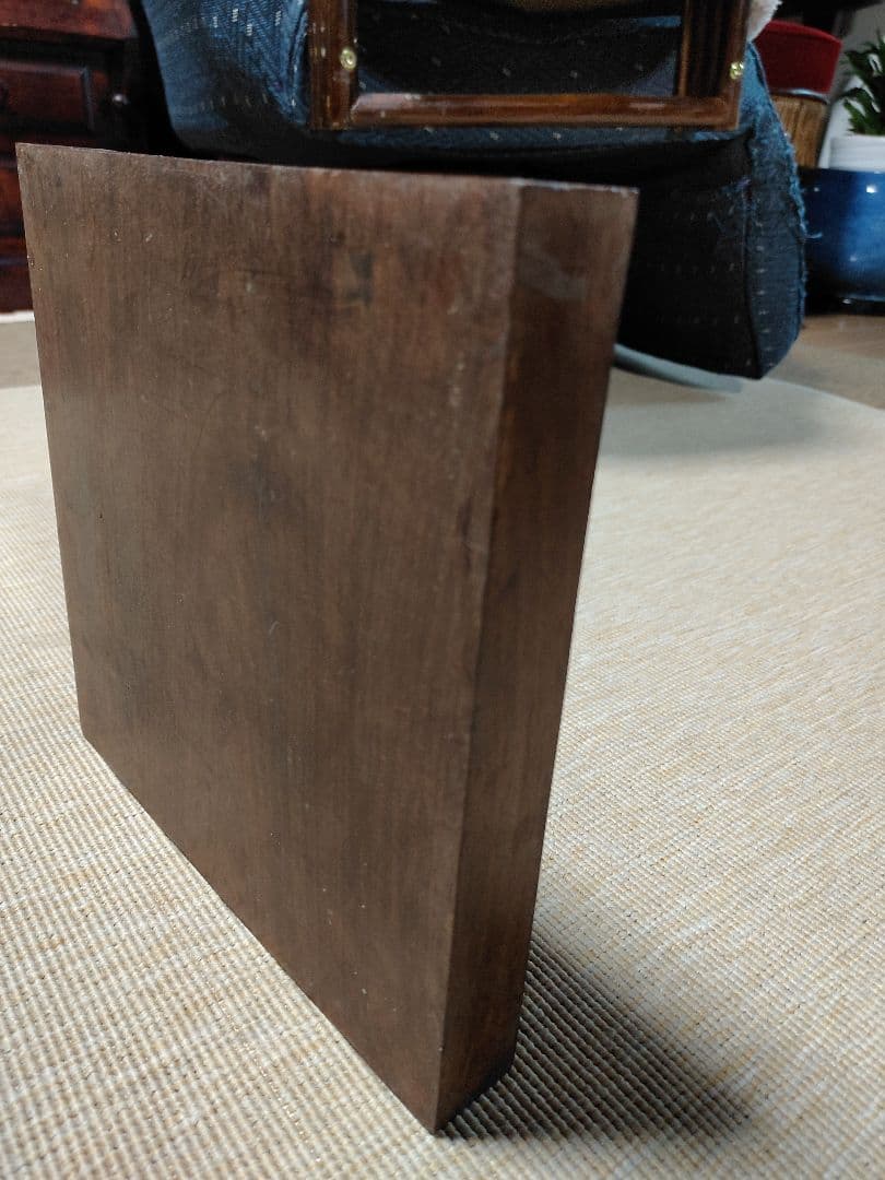 zaq　多分　紫檀の板　ほぼ四角な直方体