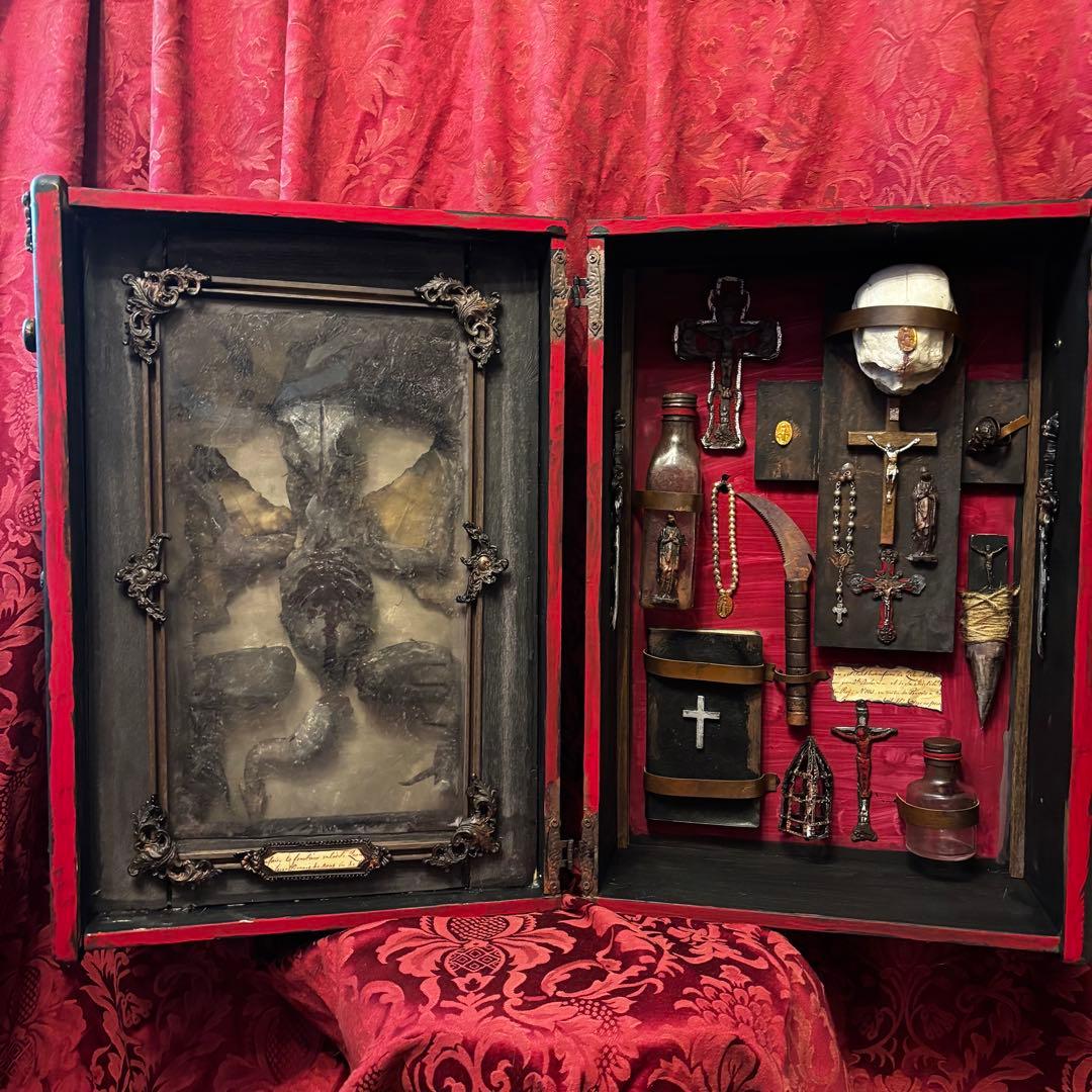 【1点限定作品 】悪魔滅殺祭壇(large)