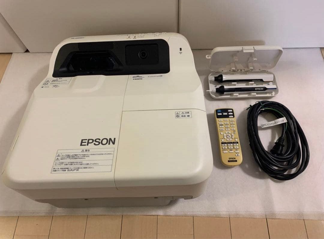 EPSON 超短焦点プロジェクター EB-685WT エプソン WXGA